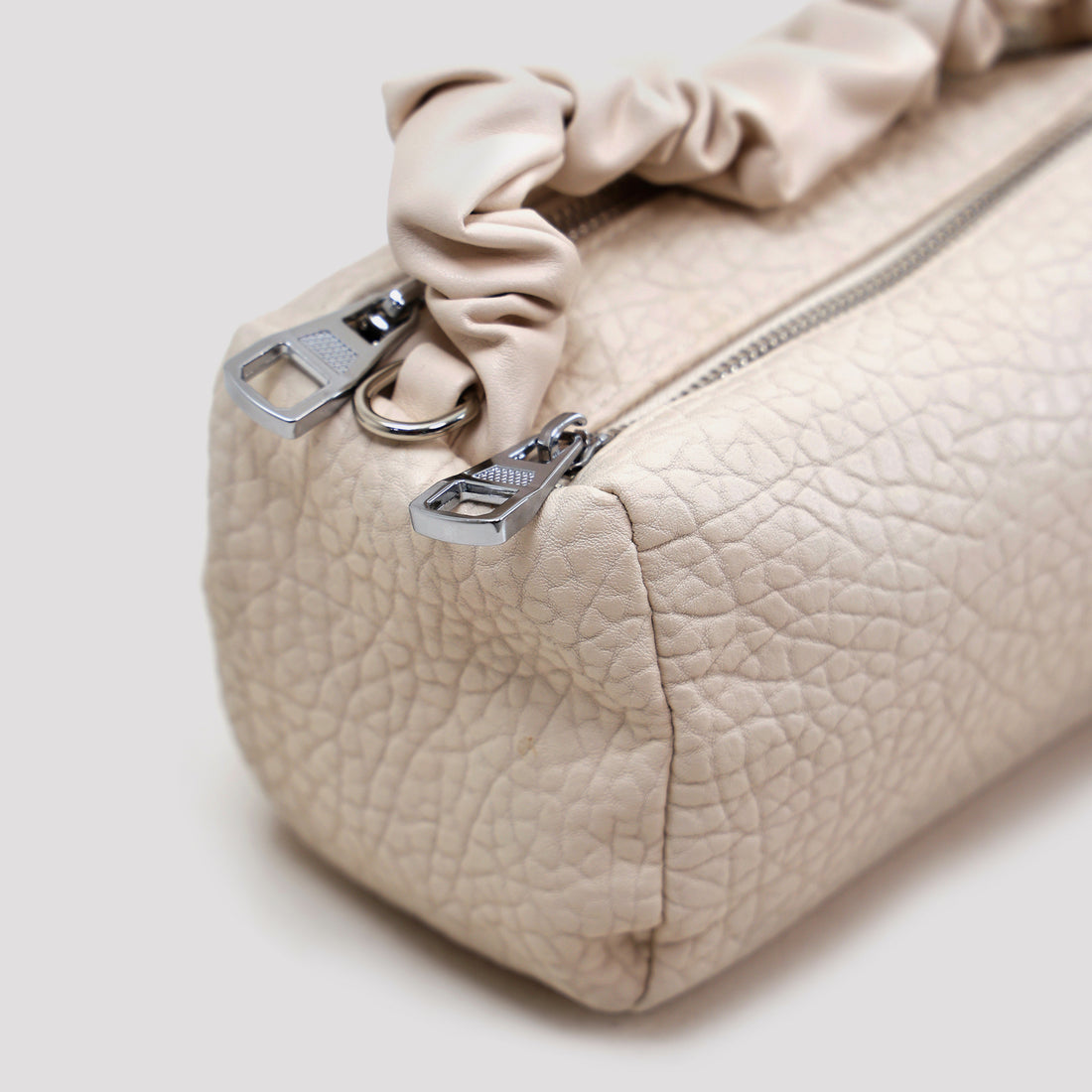 Reva Sling Bag— Soft Style, Strong Vibes.