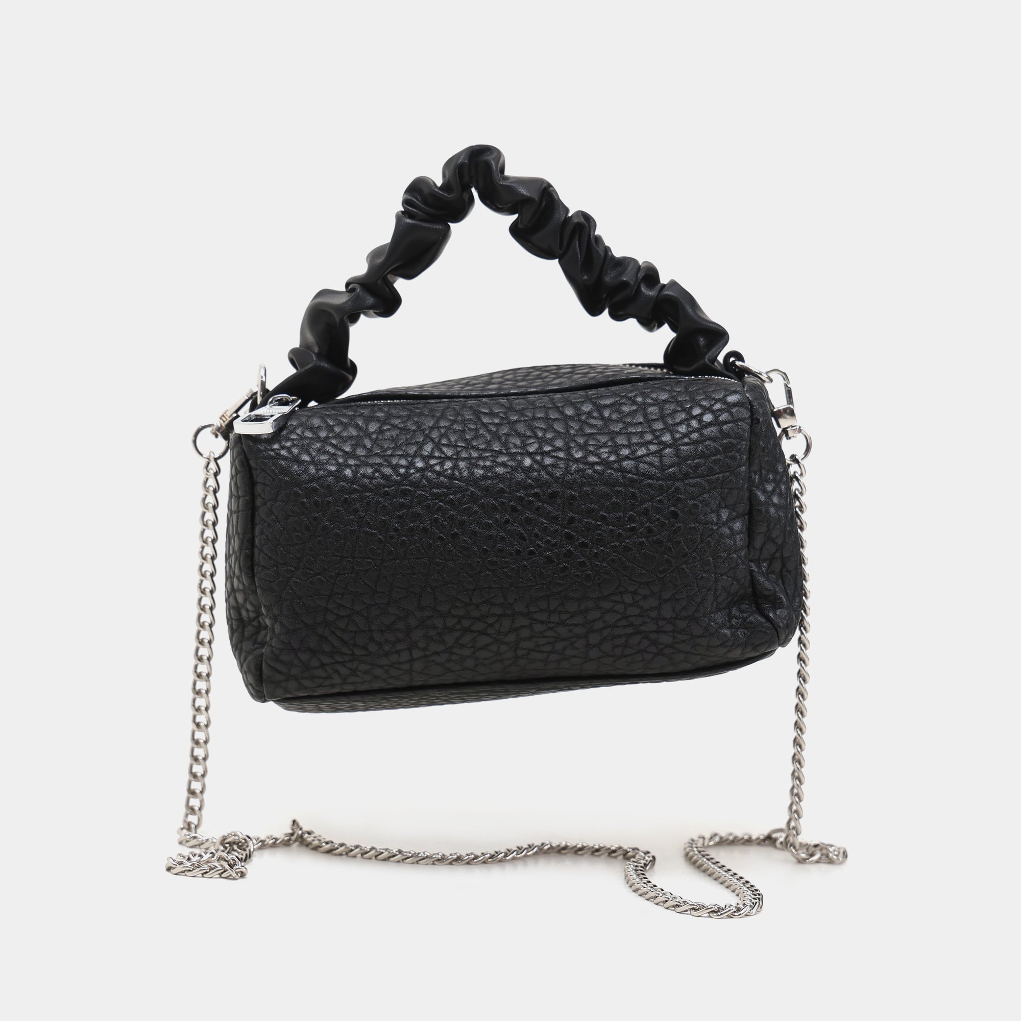 Reva Sling Bag— Soft Style, Strong Vibes.