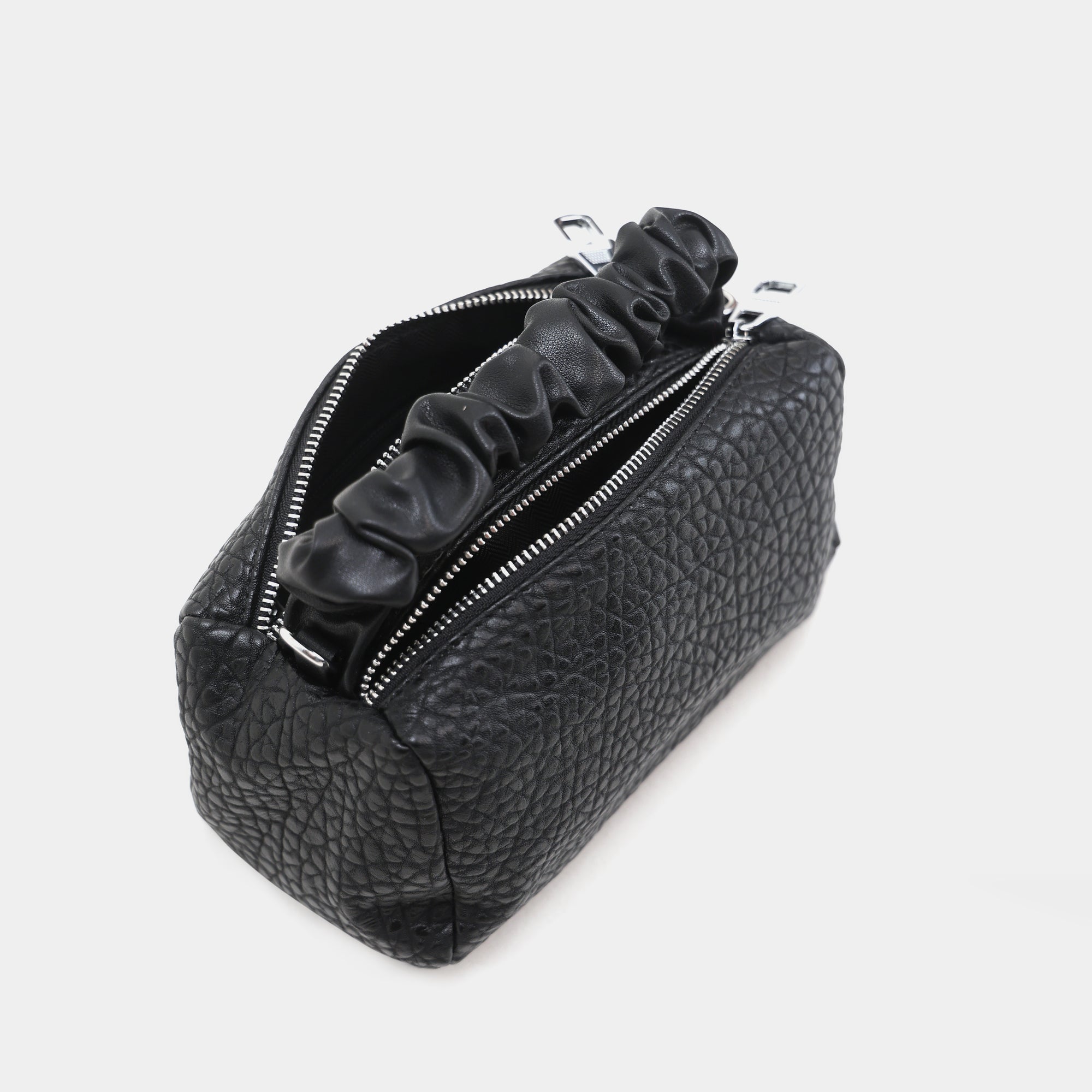 Reva Sling Bag— Soft Style, Strong Vibes.